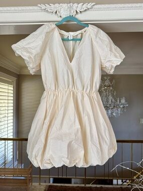 H&M Cream V-Neck Puff Sleeve Mini bubble-hem Dress